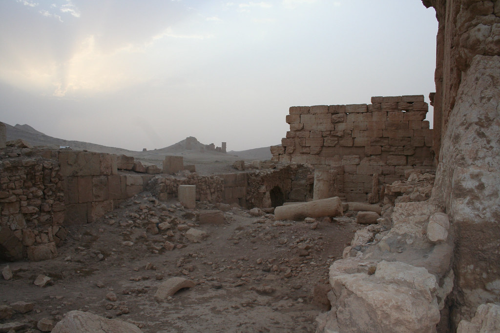 Palmyra - Diocletianic wall behind tariff court entrance