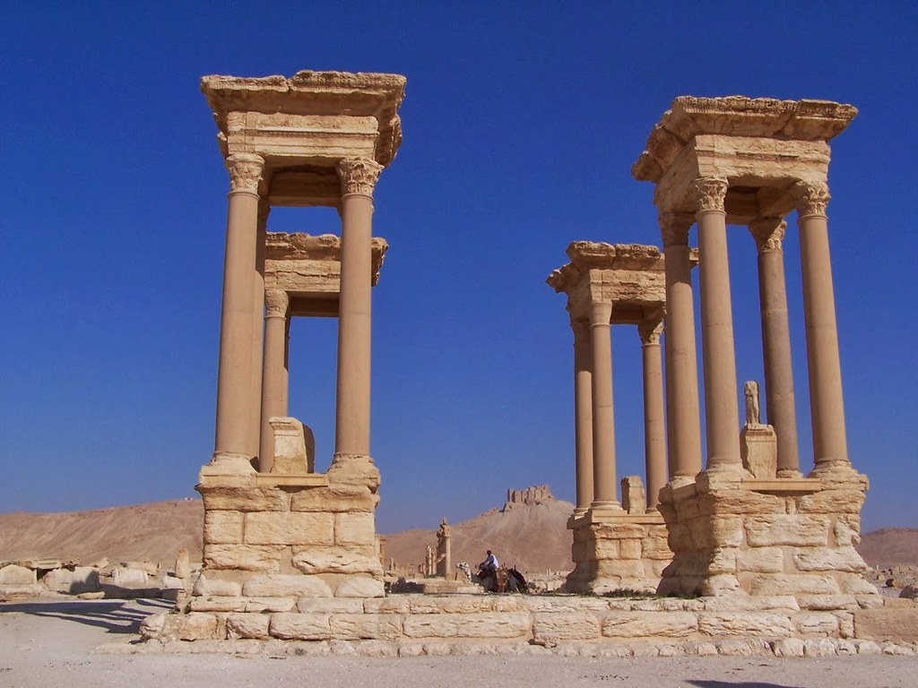 Tetrapylon