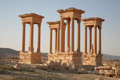 Tetrapylon