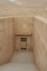 Palmyra - underground Tomb of the Brothers entrance ramp